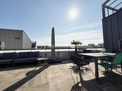 Loft - 80 m² - 4 pièces