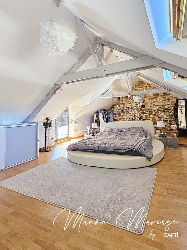 Maison - 216 m² - 5 pièces