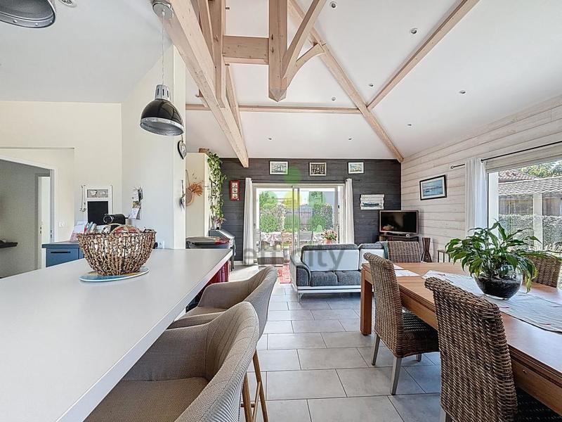 Pavillon - 120 m² - 5 pièces