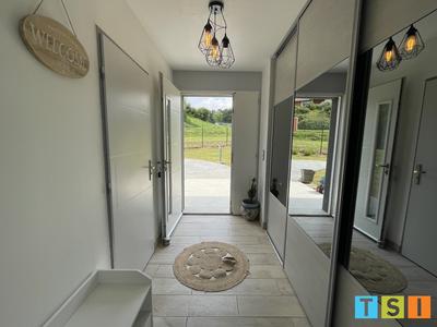 Maison - 223 m² - 8 pièces