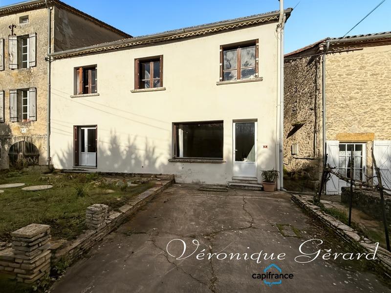 Maison de village - 150 m² - 6 pièces