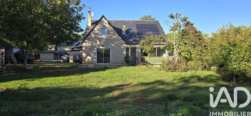 Maison - 216 m² - 8 pièces