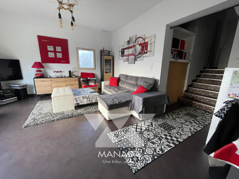 Maison - 180 m² - 8 pièces
