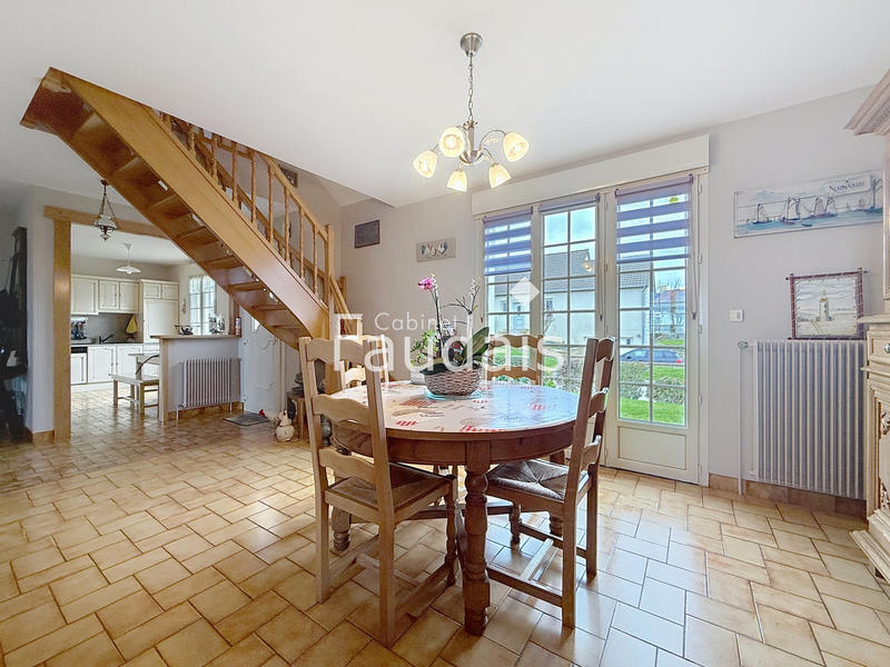Maison - 95 m² - 6 pièces