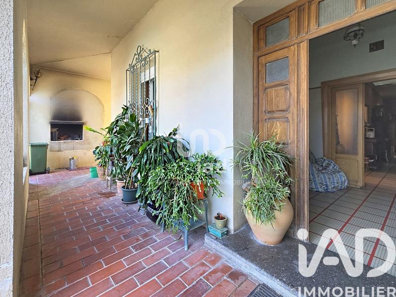 Maison - 700 m² - 8 pièces