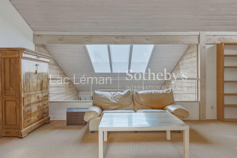 Maison - 350 m² - 9 pièces