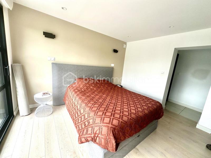 Maison d'architecte - 220 m² - 9 pièces