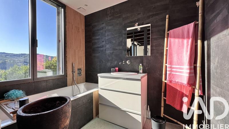 Maison de maîtres - 250 m² - 5 pièces