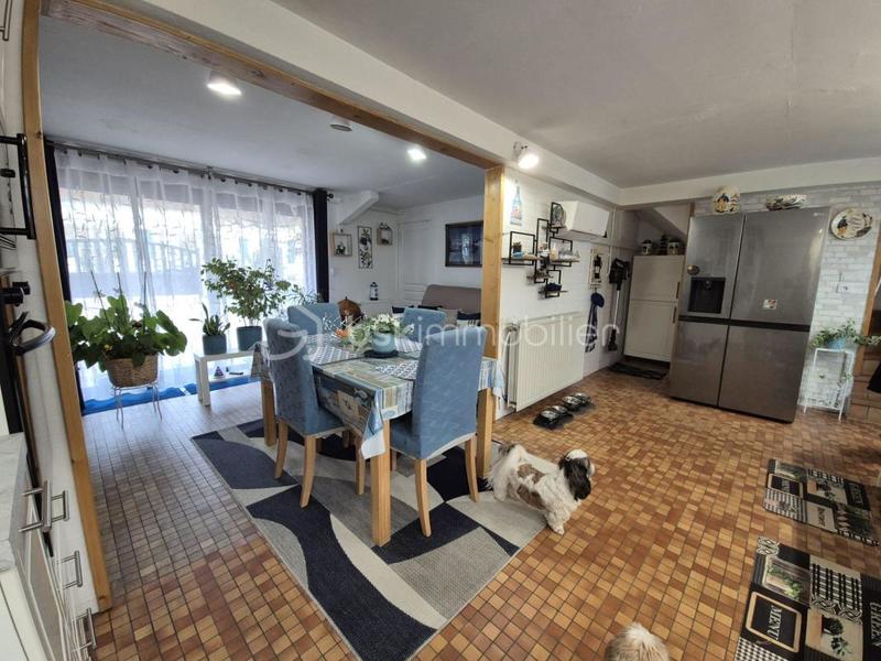 Maison traditionnelle - 111 m² - 6 pièces