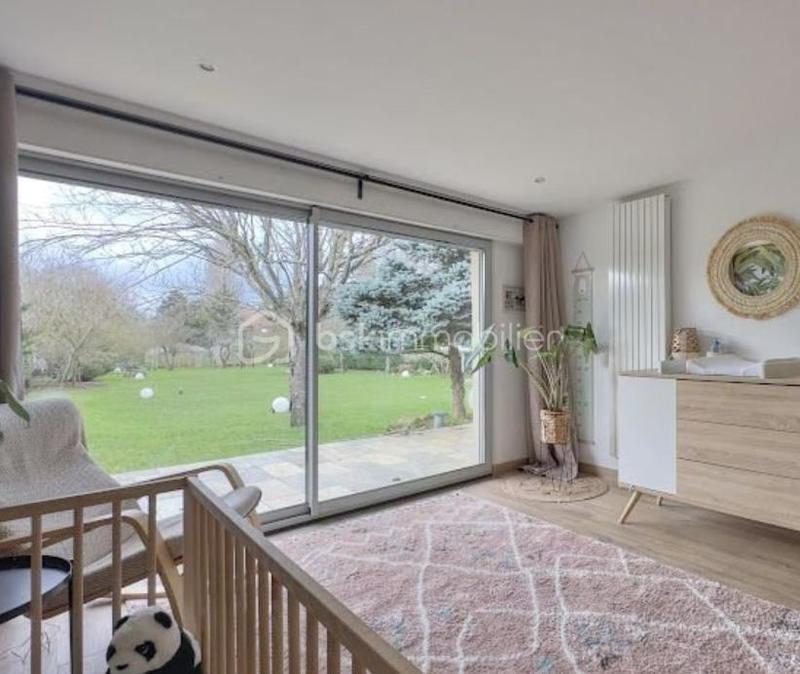 Maison d'architecte - 328 m² - 8 pièces