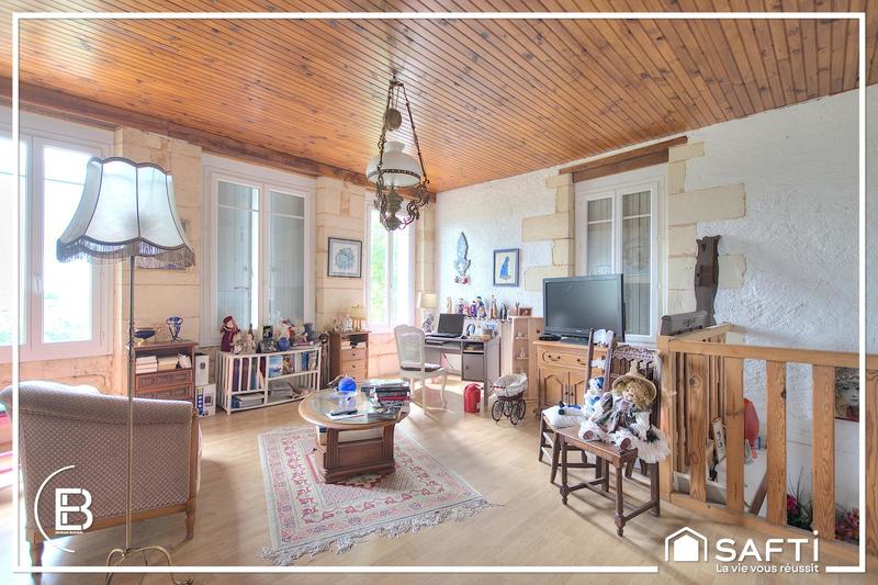 Maison - 290 m² - 9 pièces