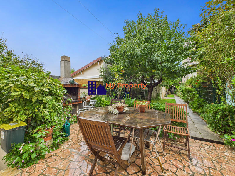 Maison traditionnelle - 102 m² - 5 pièces