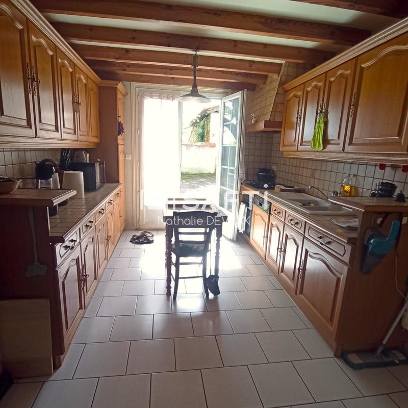 Maison - 285 m² - 12 pièces