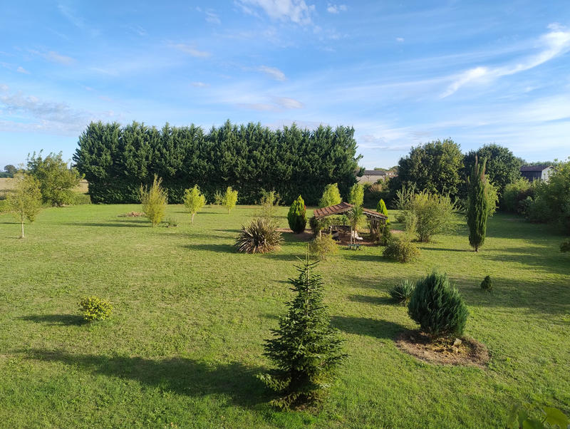 Maison - 234 m² - 7 pièces