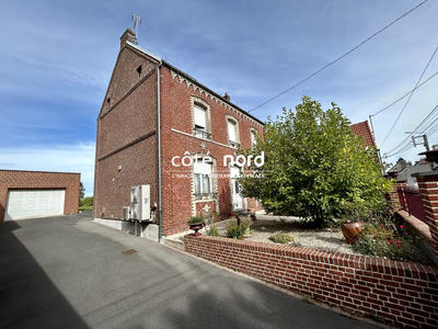 Maison - 200 m² - 9 pièces