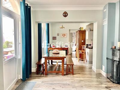 Maison bourgeoise - 220 m² - 7 pièces