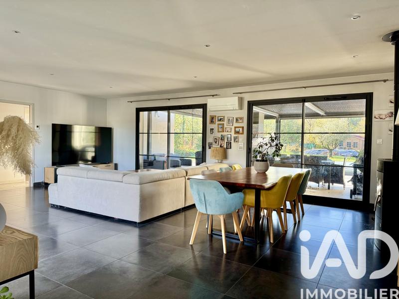 Maison - 136 m² - 6 pièces