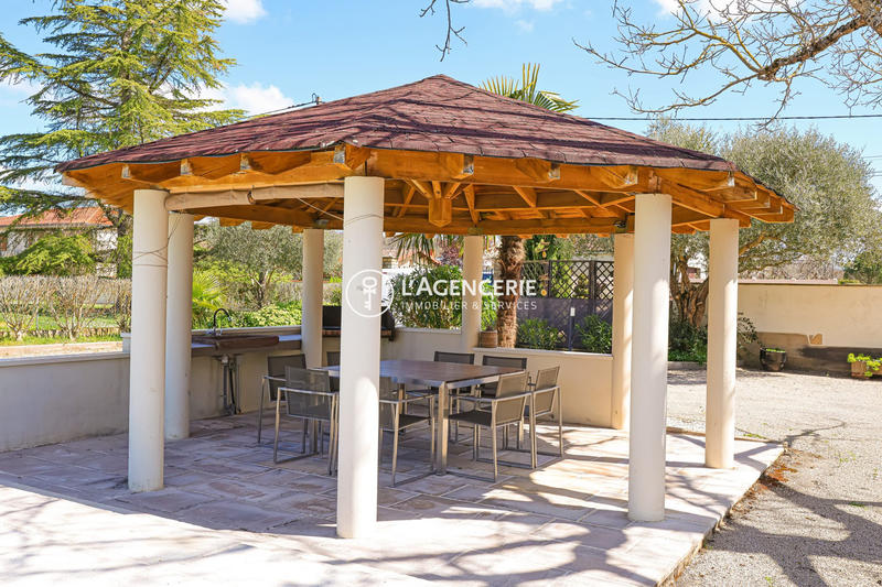 Maison - 180 m² - 6 pièces