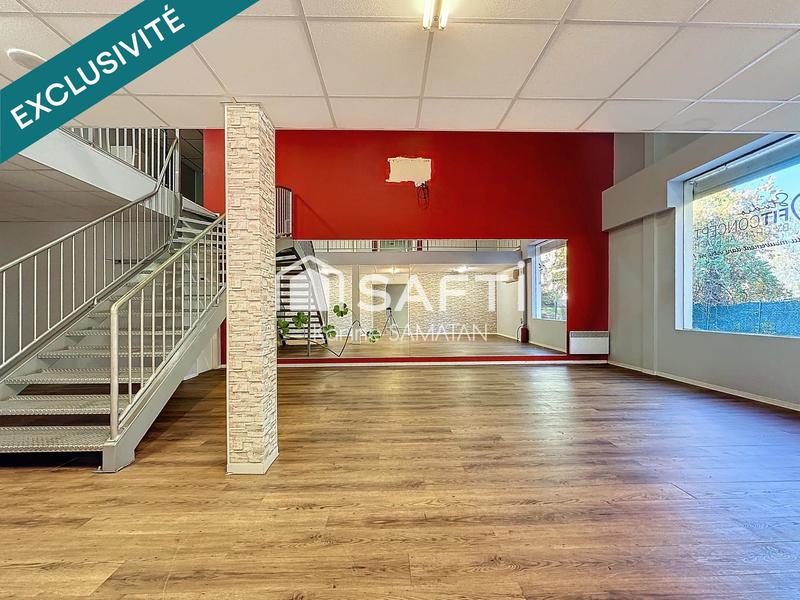 Local commercial - 216 m² - 4 pièces
