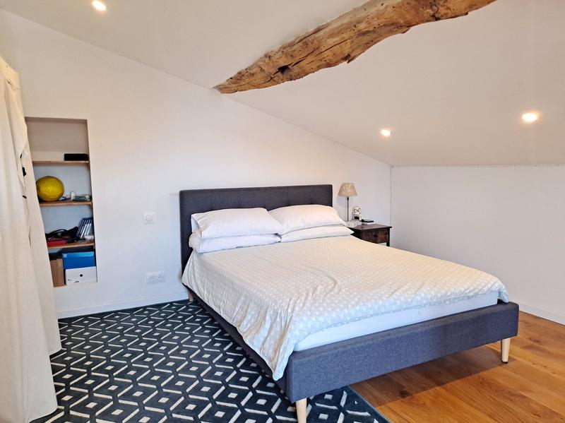 Maison - 198 m² - 7 pièces