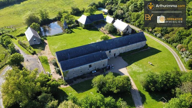 Maison - 979 m² - 26 pièces