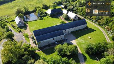 Maison - 979 m² - 26 pièces