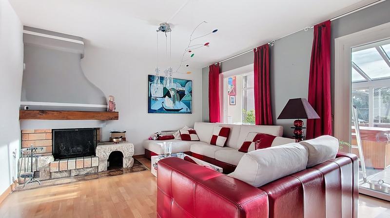 Maison traditionnelle - 209 m² - 8 pièces