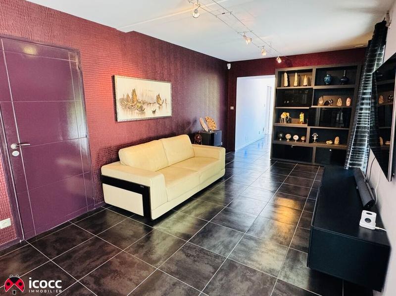 Maison - 303 m² - 11 pièces