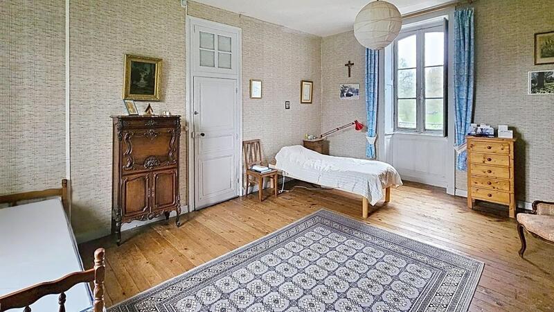 Propriété - 420 m² - 13 pièces