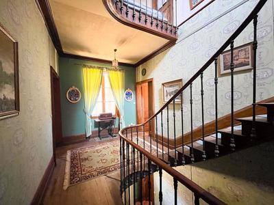 Maison - 235 m² - 14 pièces