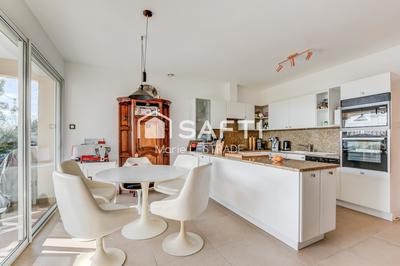 Maison - 189 m² - 6 pièces