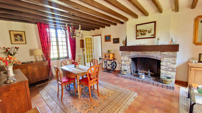 Maison - 237 m² - 8 pièces