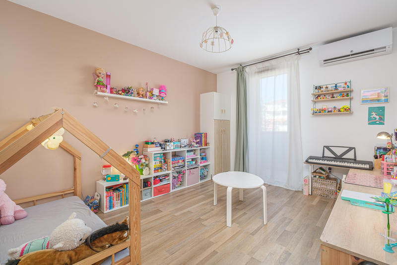 Appartement - 82 m² - 4 pièces