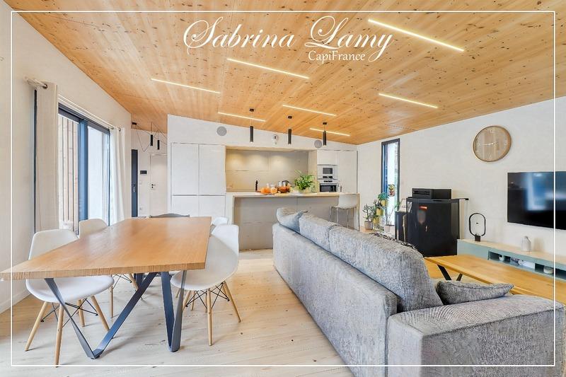 Maison - 166 m² - 7 pièces