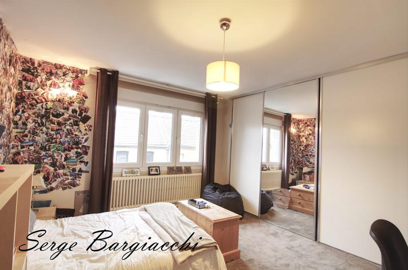 Maison contemporaine - 336 m² - 12 pièces