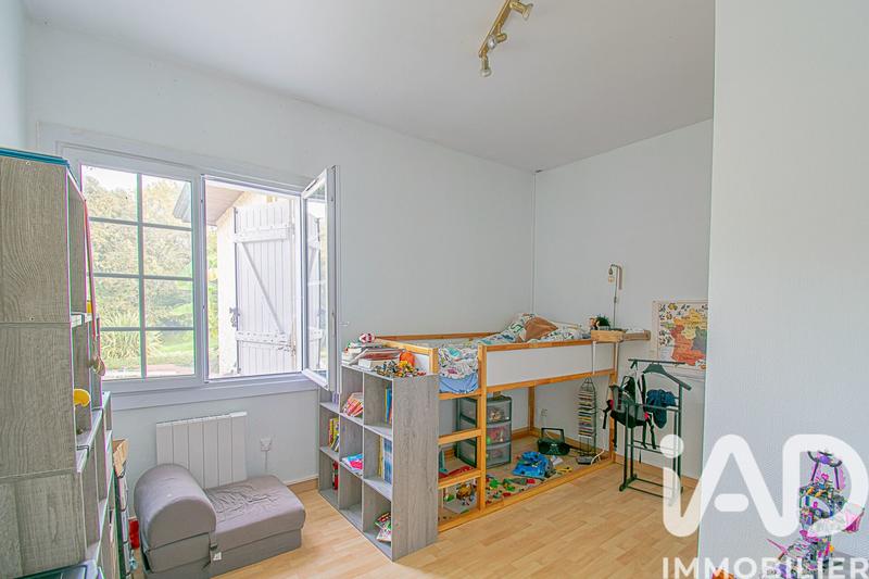 Maison - 278 m² - 10 pièces