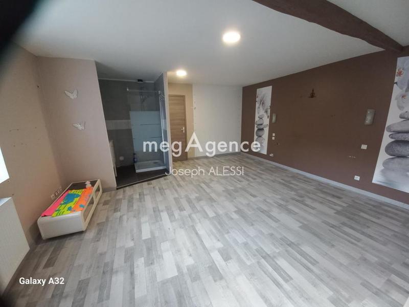 Maison - 150 m² - 4 pièces