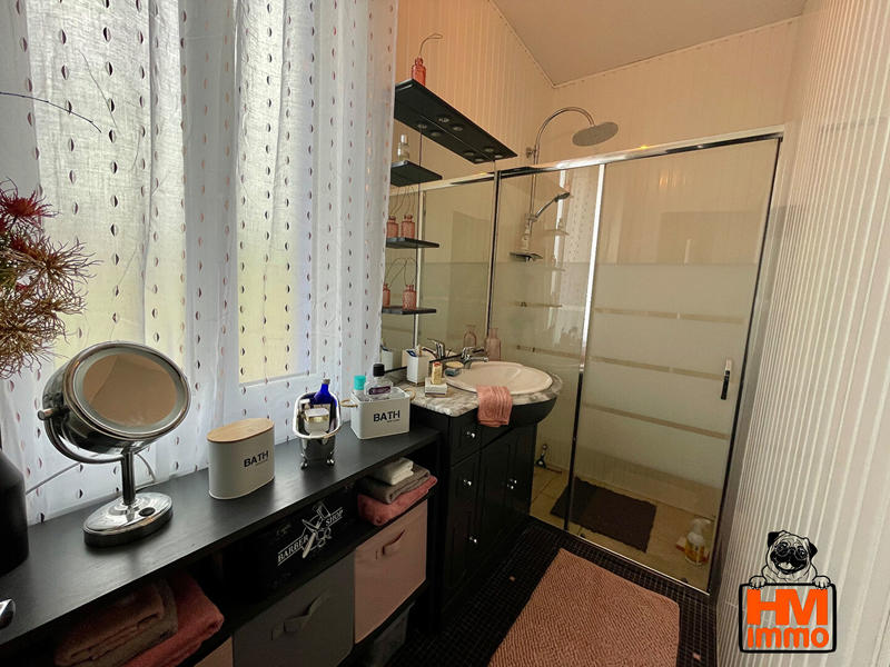 Maison - 104 m² - 6 pièces