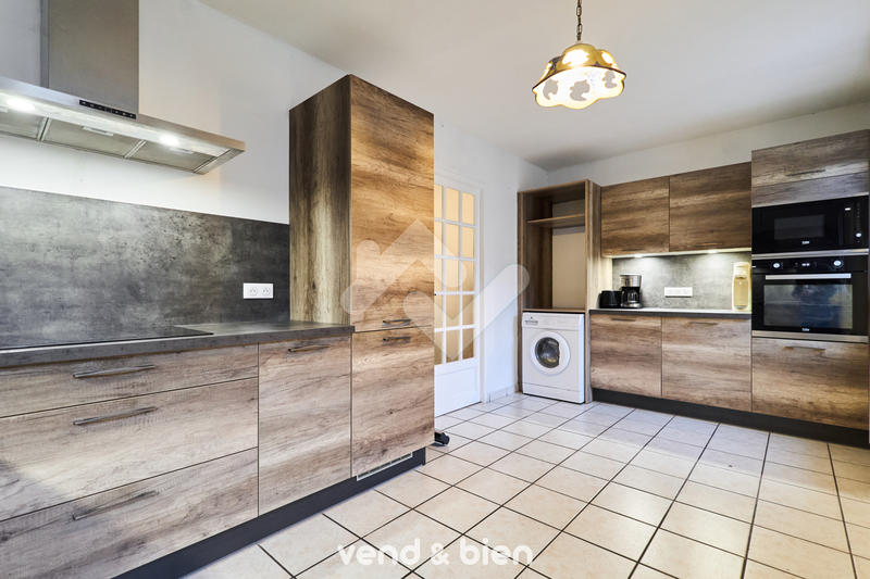 Maison - 122 m² - 6 pièces