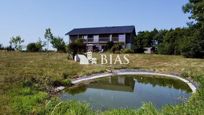 Maison contemporaine - 240 m² - 6 pièces