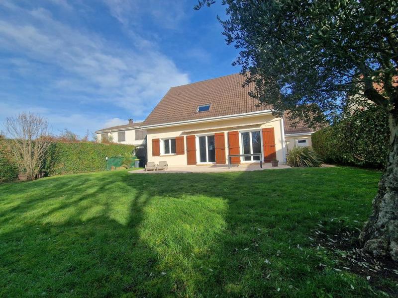 Maison - 136 m² - 5 pièces