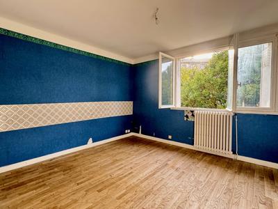 Maison - 220 m² - 10 pièces