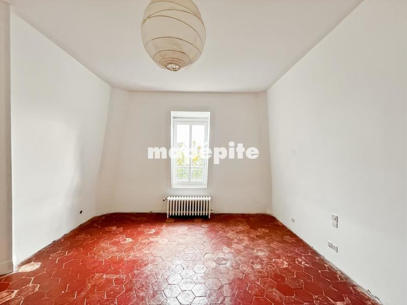 Maison - 410 m² - 13 pièces