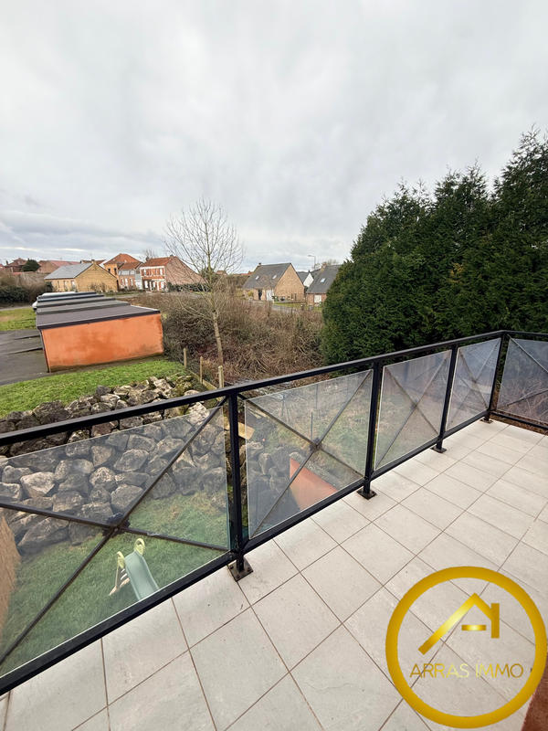 Appartement - 90 m² - 3 pièces