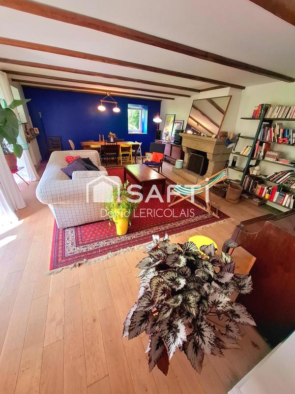 Maison - 244 m² - 10 pièces