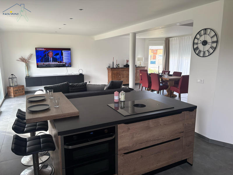 Maison - 121 m² - 5 pièces