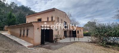 Maison - 180 m² - 6 pièces