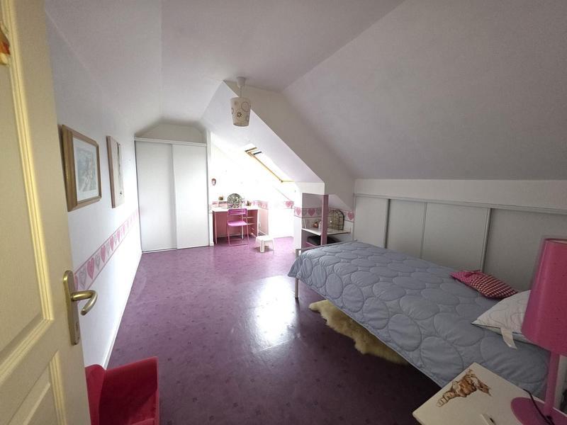 Maison - 140 m² - 8 pièces