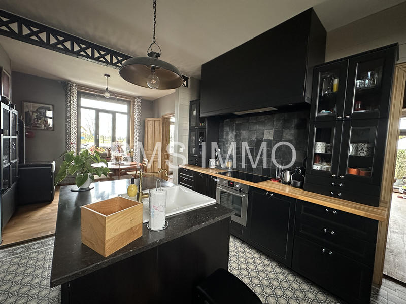 Maison - 158 m² - 6 pièces