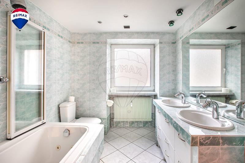 Appartement - 173 m² - 7 pièces